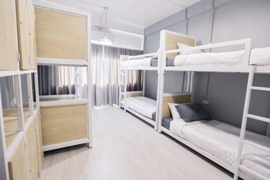 Local Time Bangkok Hostel&Cafe Εξωτερικό φωτογραφία